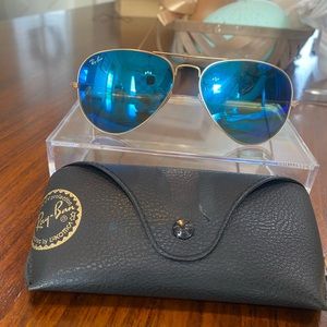 RAY-BAN RB3025 Aviator Flash Lenses Gold / Blue Flash / Mirrored